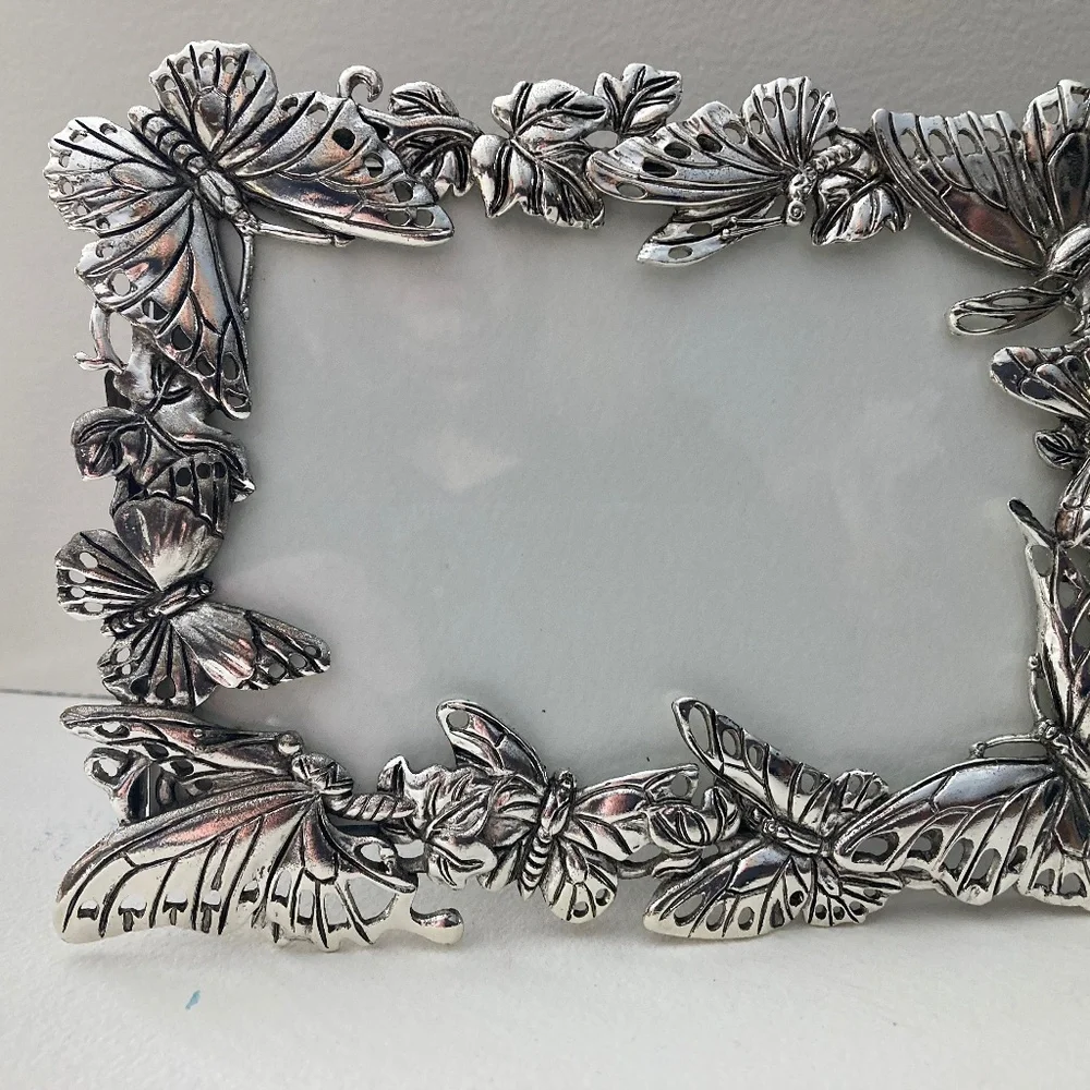 “HOST PICK” Sheffield House 3D Butterfly Metal 5x7 Frame - Picture 3 of 5